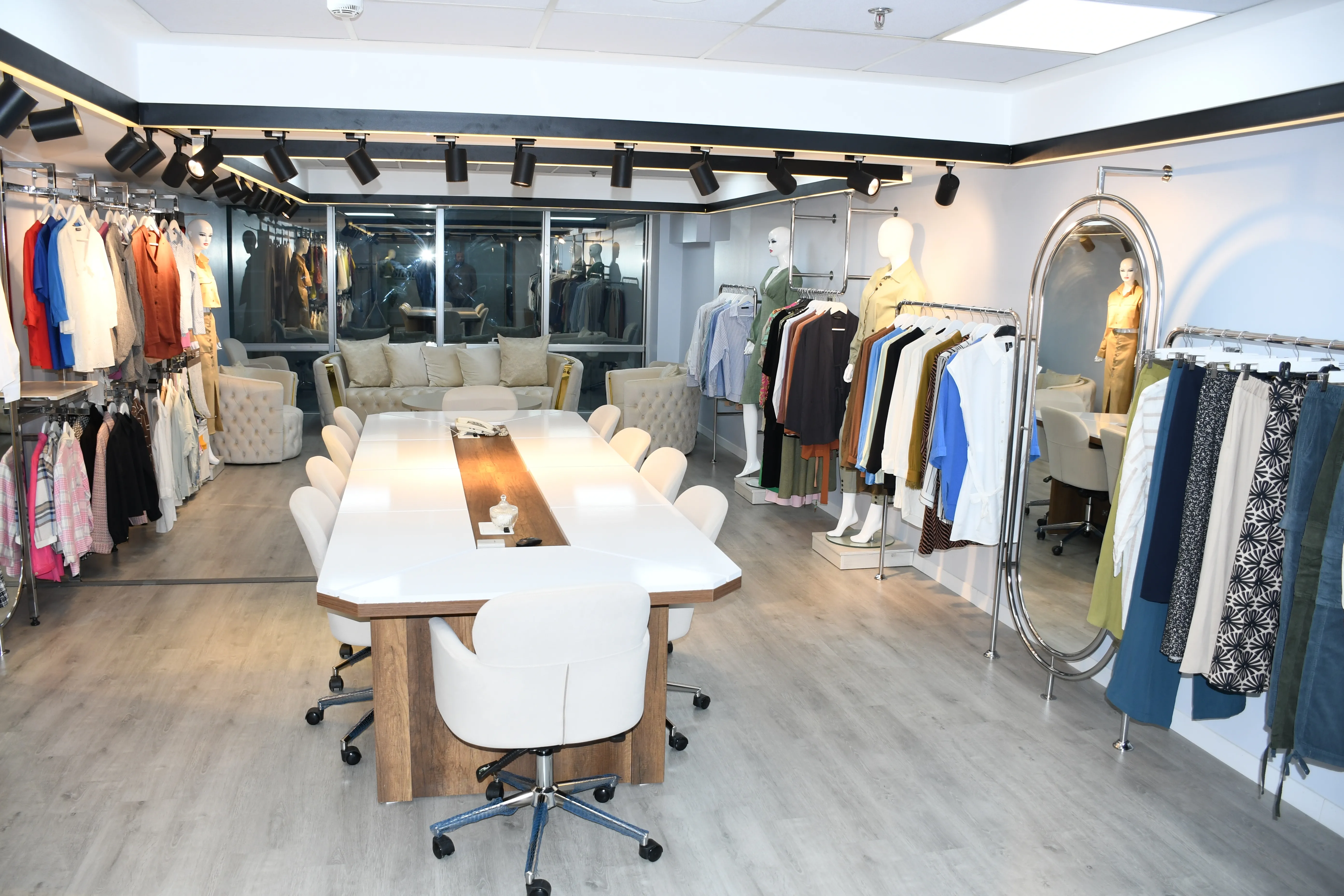 Vizyoner Moda Giyim AS İnebolu'nun yeni istihdam kapısı oldu